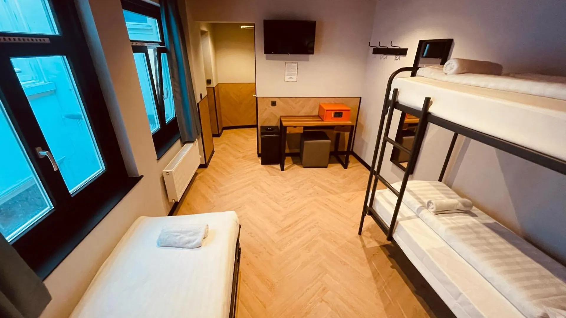 Budget Hostel Heart of Amsterdam