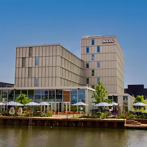4* Hotel Yotel