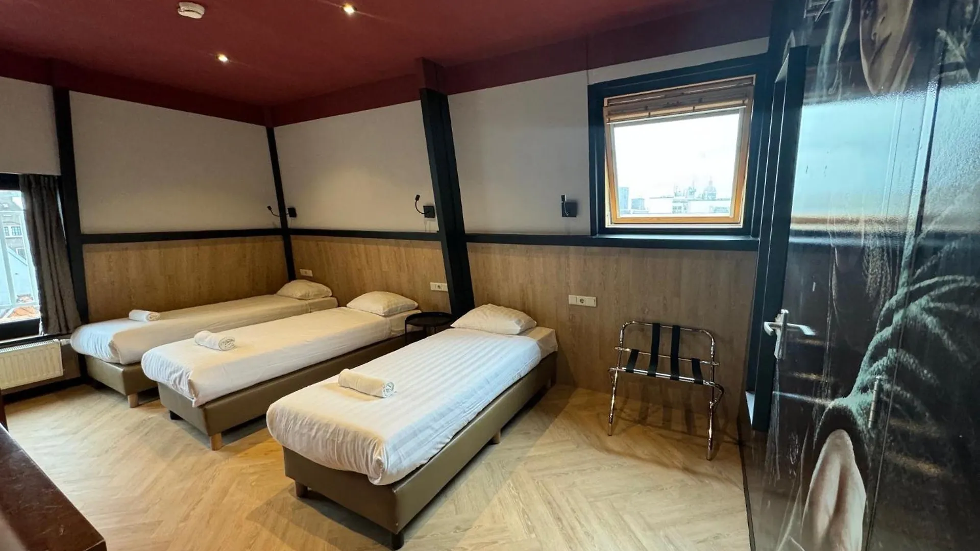 Heart Of Amsterdam Hostel