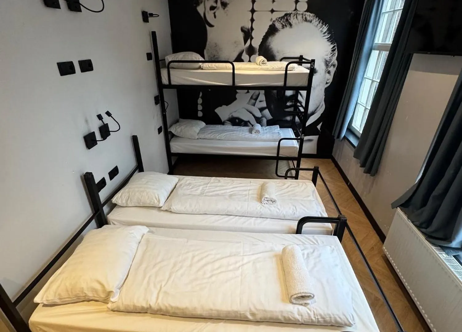 Heart Of Amsterdam Hostel