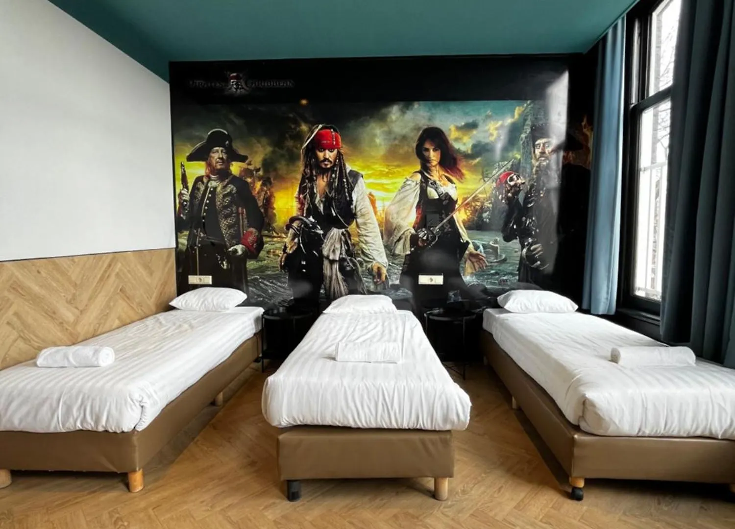 Heart Of Amsterdam Hostel