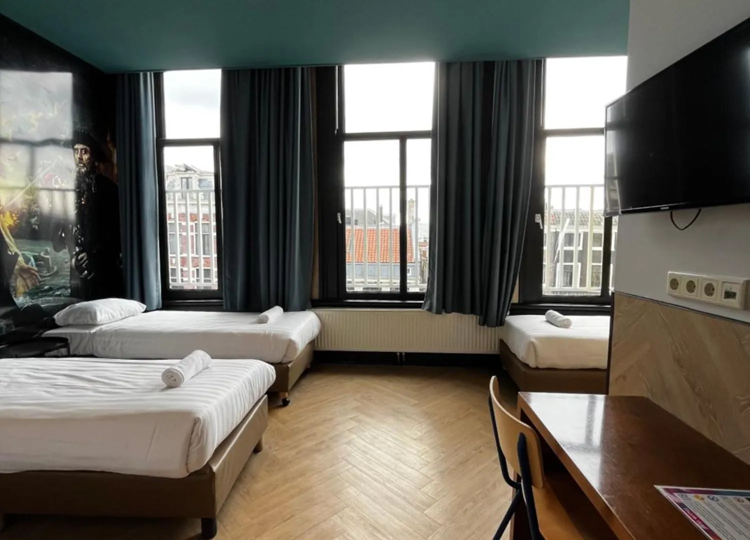 Heart Of Amsterdam Hostel