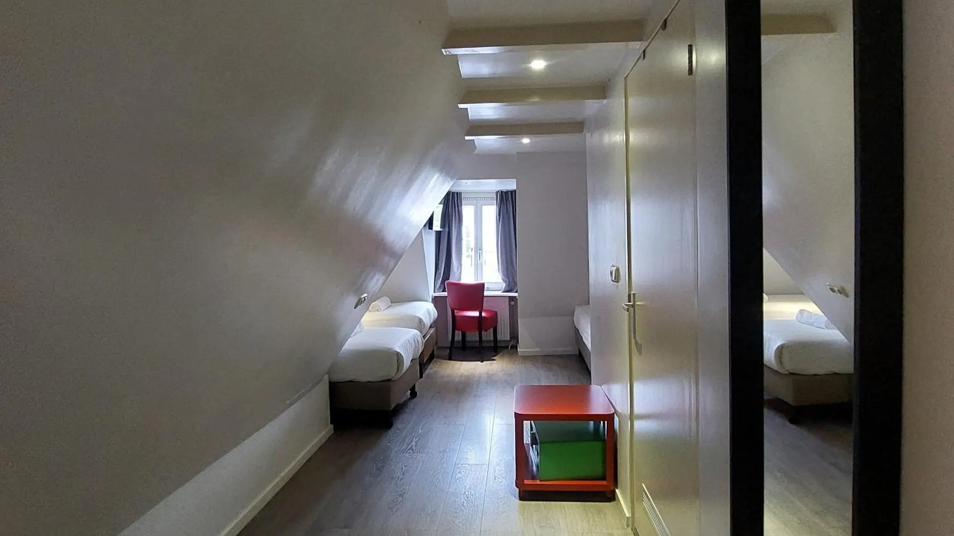 Heart Of Amsterdam Hostel